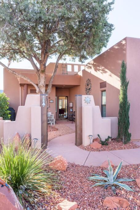 Zen Calling, Look Inside Private For 6 Holiday home *
