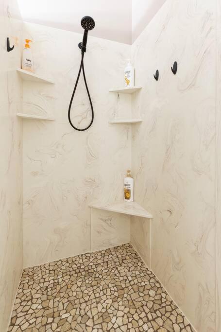 Zen Calling, Look Inside Private For 6