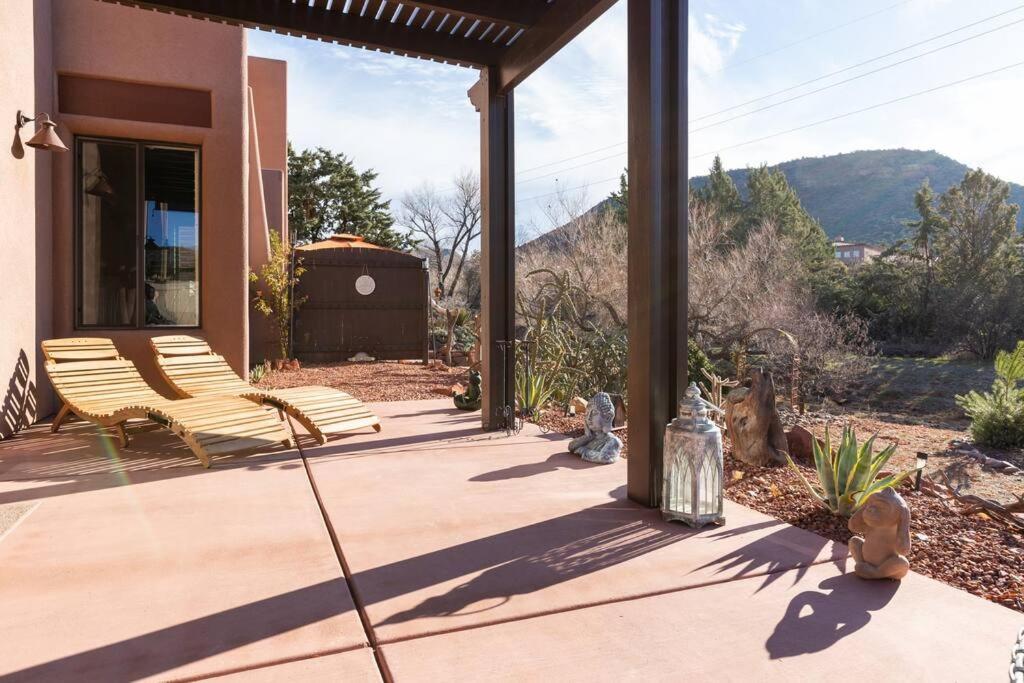 Zen Calling, Look Inside Private For 6 Holiday home *