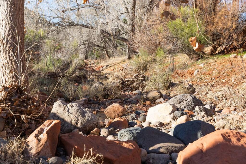 Zen Calling, Look Inside Private For 6 Holiday home Sedona